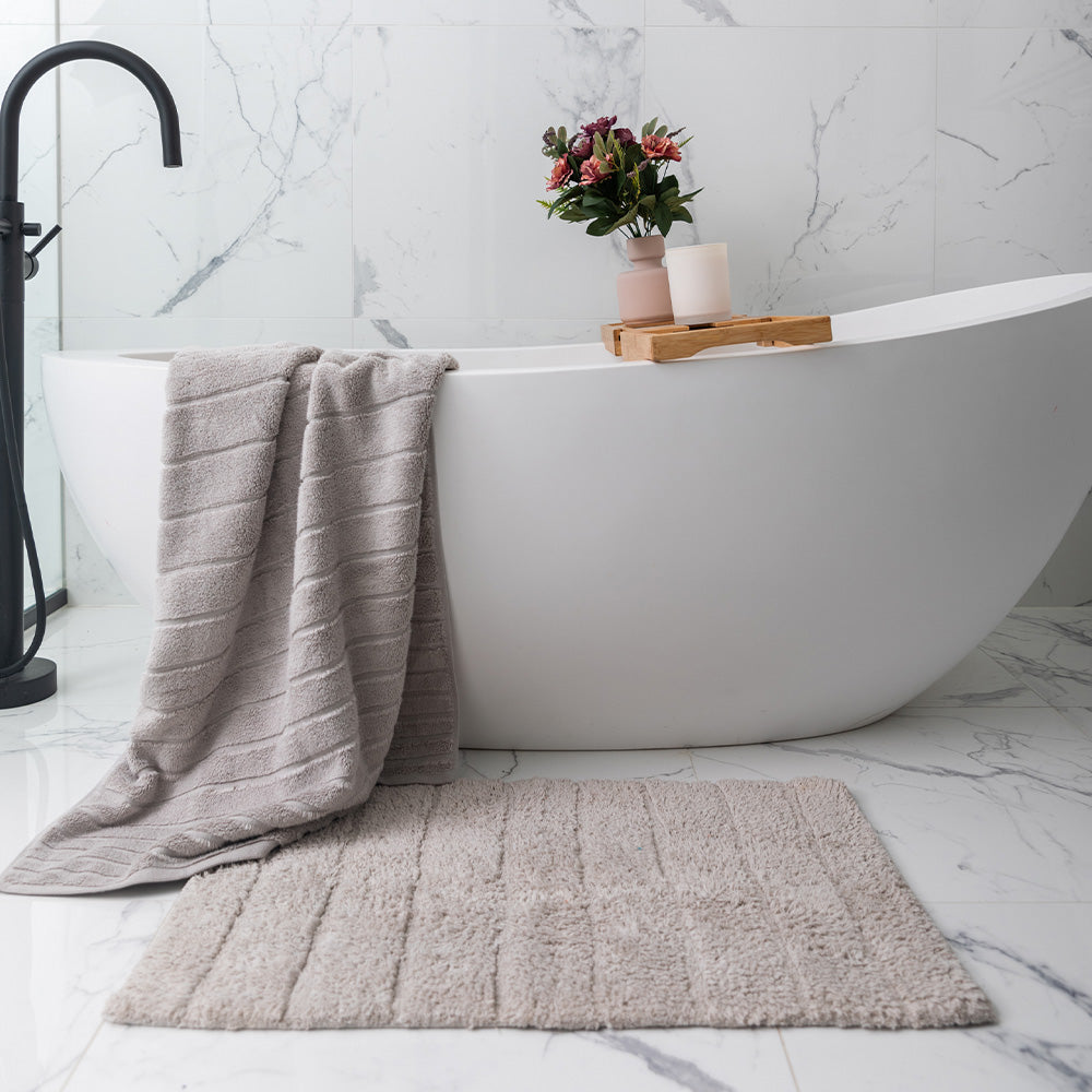 Cooper Plain Tufted Bath Mat - Silver