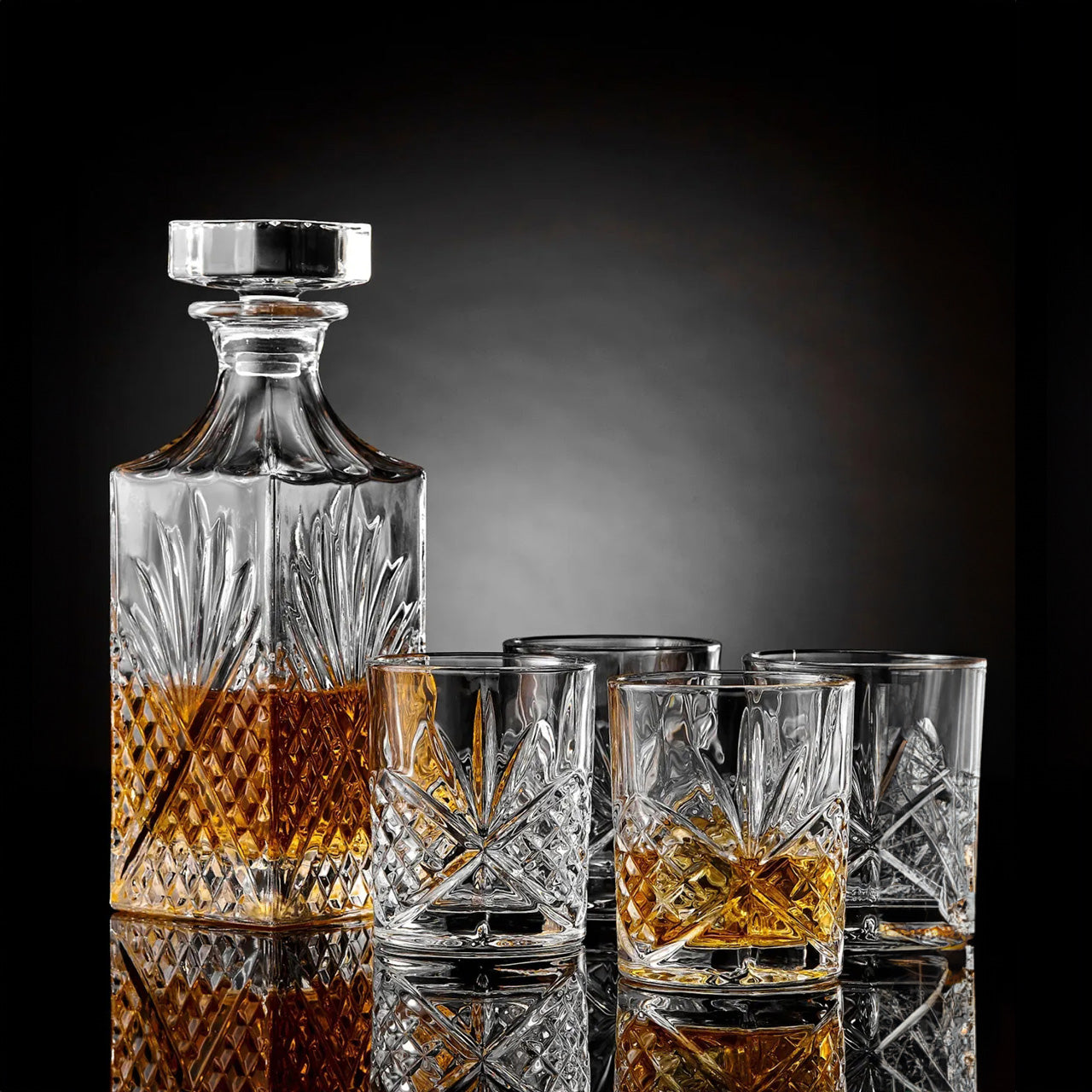 Ophelia 5 Piece Whiskey Set with decanter and glasses with drinks
