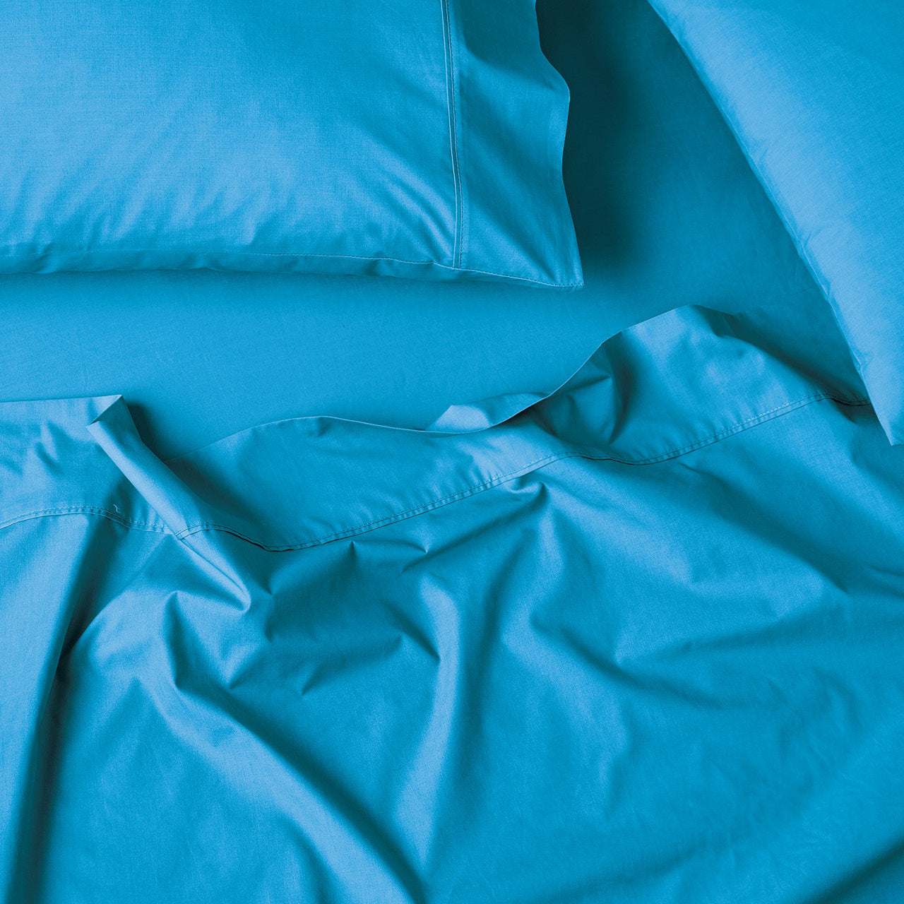 Close up shot of Premium Percale Ocean Sheets