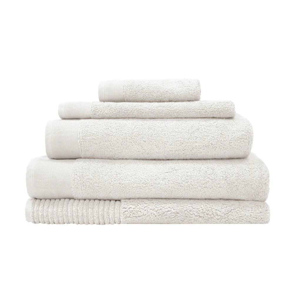 Aria Towel Collection
