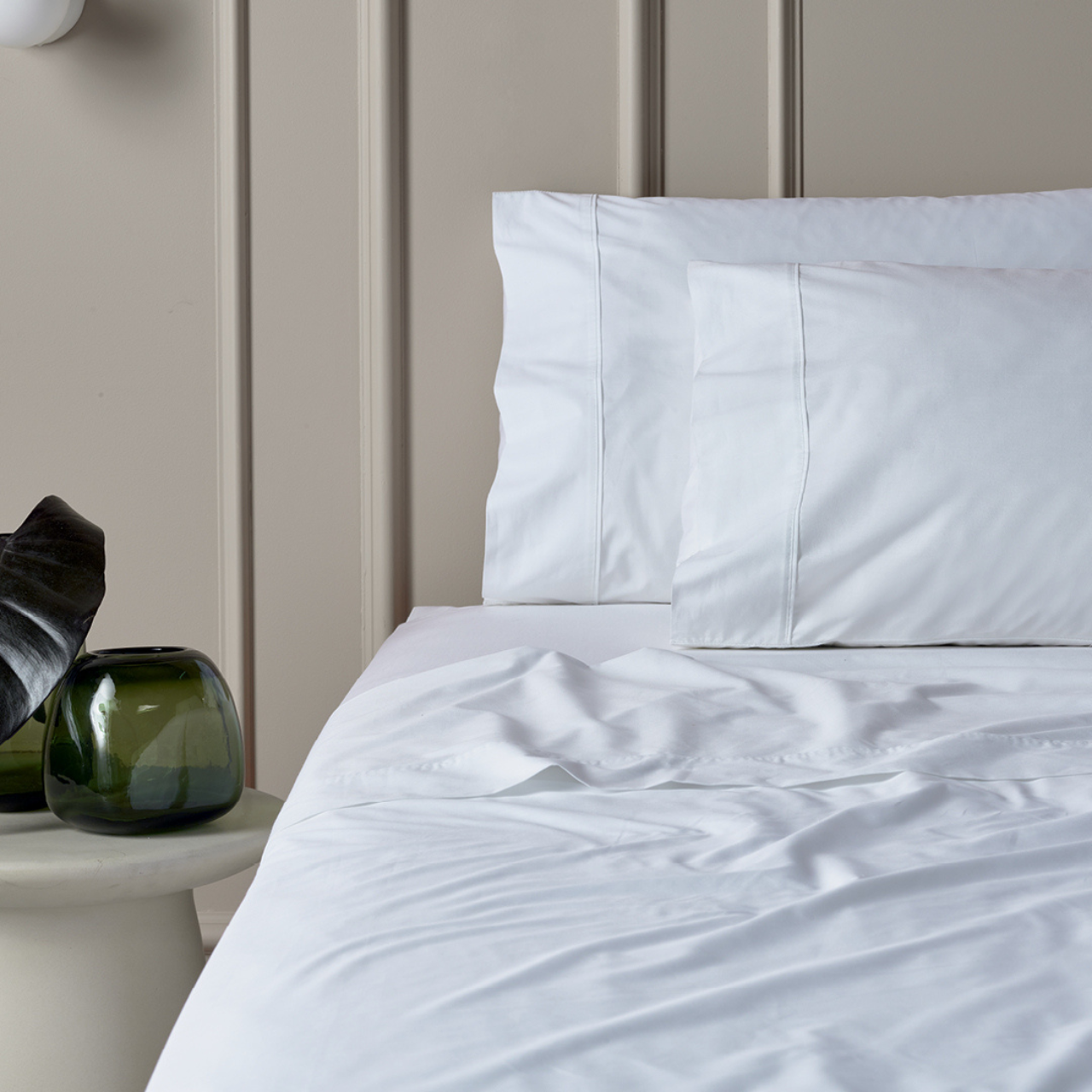 Premium Percale Sheets white lifestyle